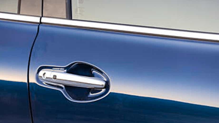 Door handle close-up of a Maruti Suzuki Baleno