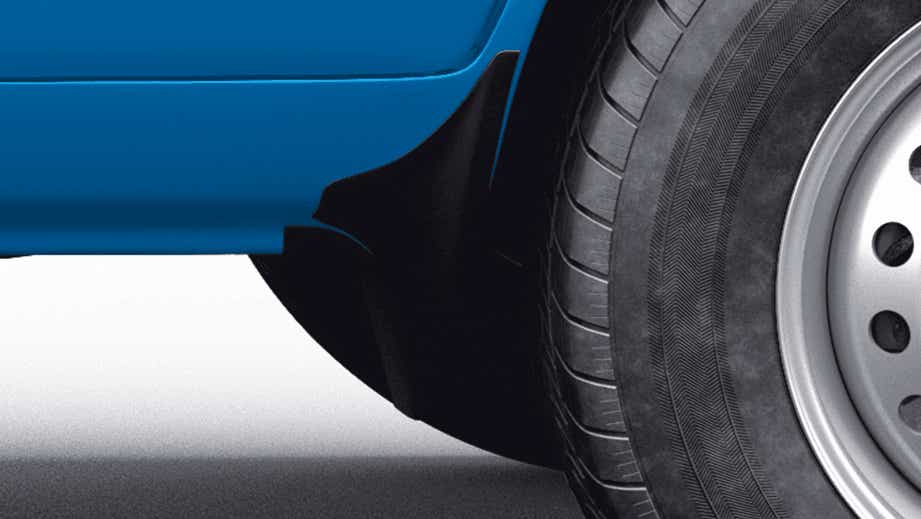 Close-up of wheel and fender of a Maruti Suzuki Eeco
