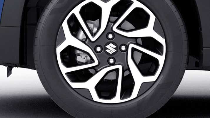 Alloy wheel close-up of a Maruti Suzuki FRONX