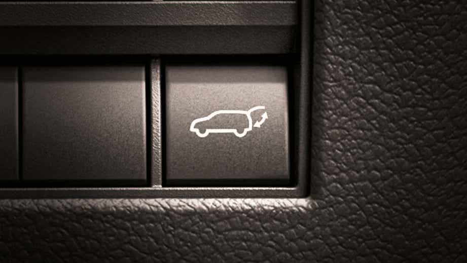 Trunk release button of a Maruti Suzuki Invicto