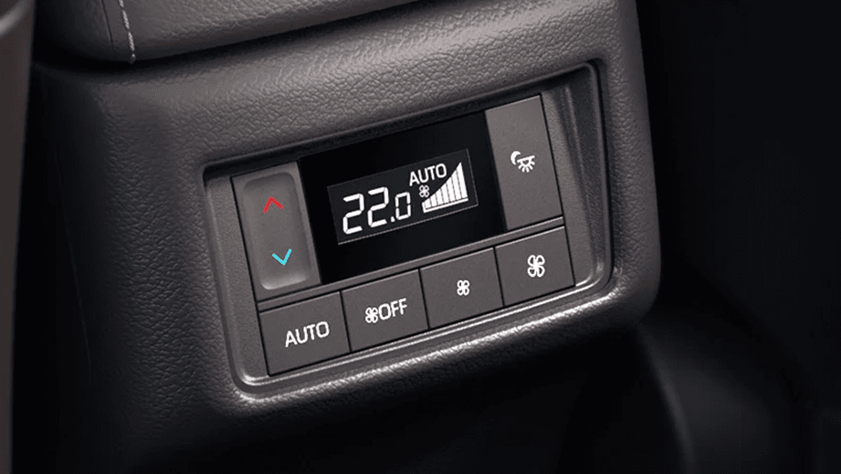 Maruti Suzuki InvictoInterior image