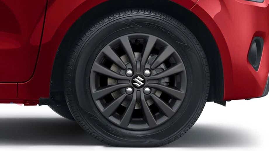 Alloy wheel close-up of a Maruti Suzuki Wagon R