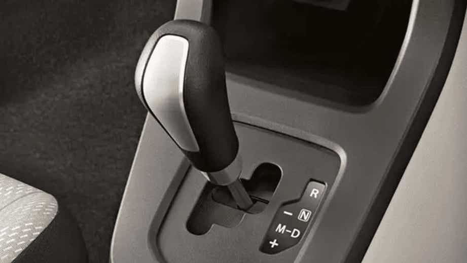 Gear shifter area of a Maruti Suzuki Wagon R
