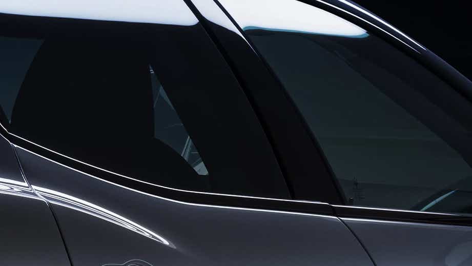 side window and door detail of a Maserati Ghibli