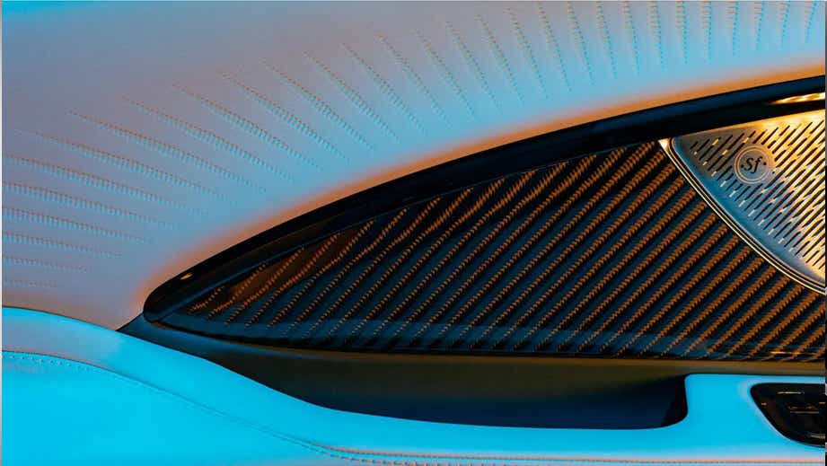 interior door panel of a Maserati GranTurismo