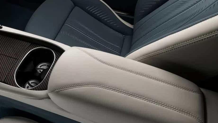center console and seats of a Maserati GranTurismo interior