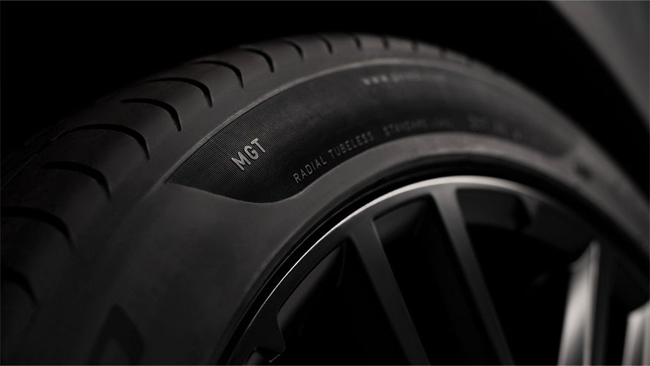 close-up of a wheel of a Maserati GranTurismo