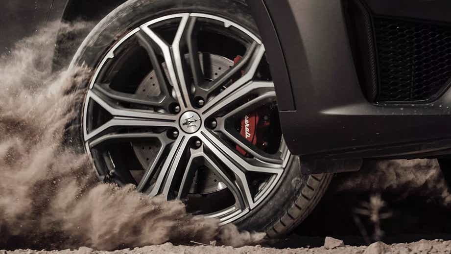 Front wheel detail of a Maserati Levante