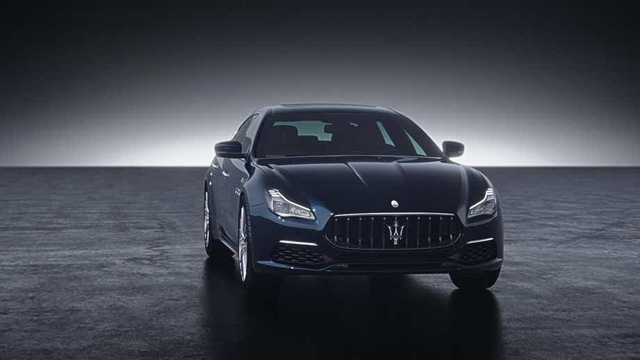 front view of a Maserati Quattroporte