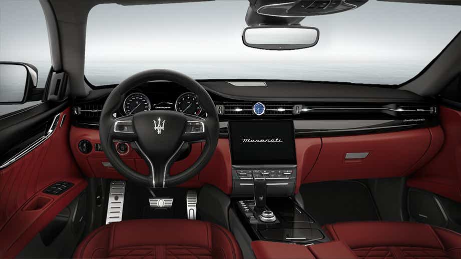 interior dashboard of a Maserati Quattroporte