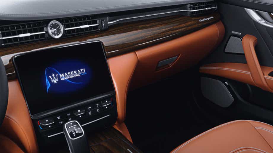 interior dashboard of a Maserati Quattroporte