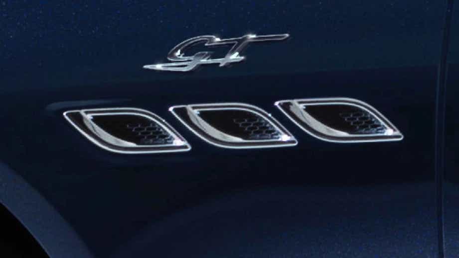 side vent detail of a Maserati Quattroporte