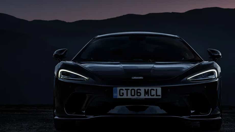 front view of a Mclaren GT