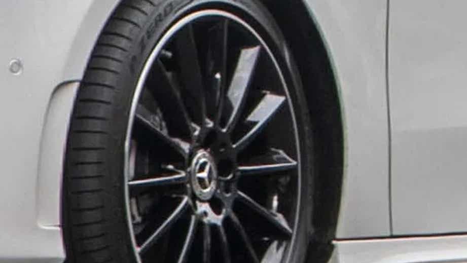 Alloy wheel close-up of a Polar White Mercedes-Benz A-Class Limousine