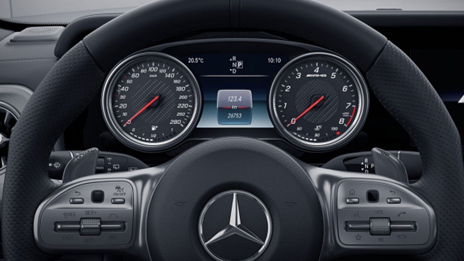 Steering wheel and dashboard of a Mercedes-Benz AMG G 63