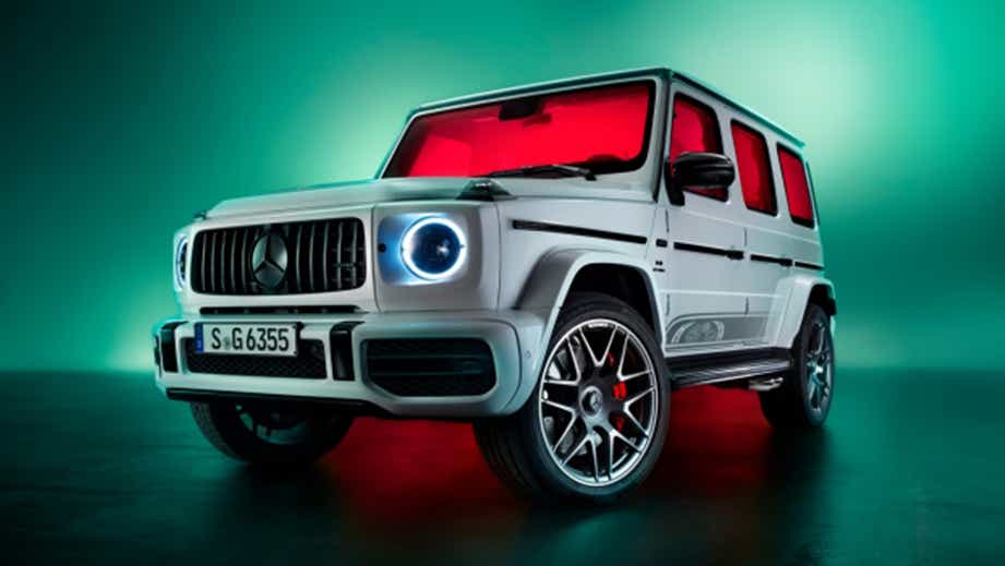 Front three-quarter view of a Polar White Mercedes-Benz AMG G 63