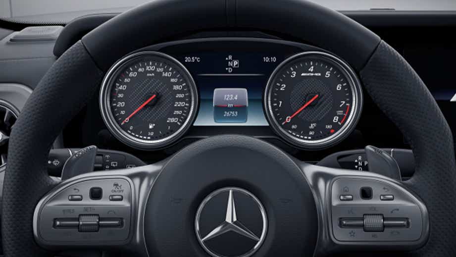 Dashboard and steering wheel of a Mercedes-Benz AMG G 63