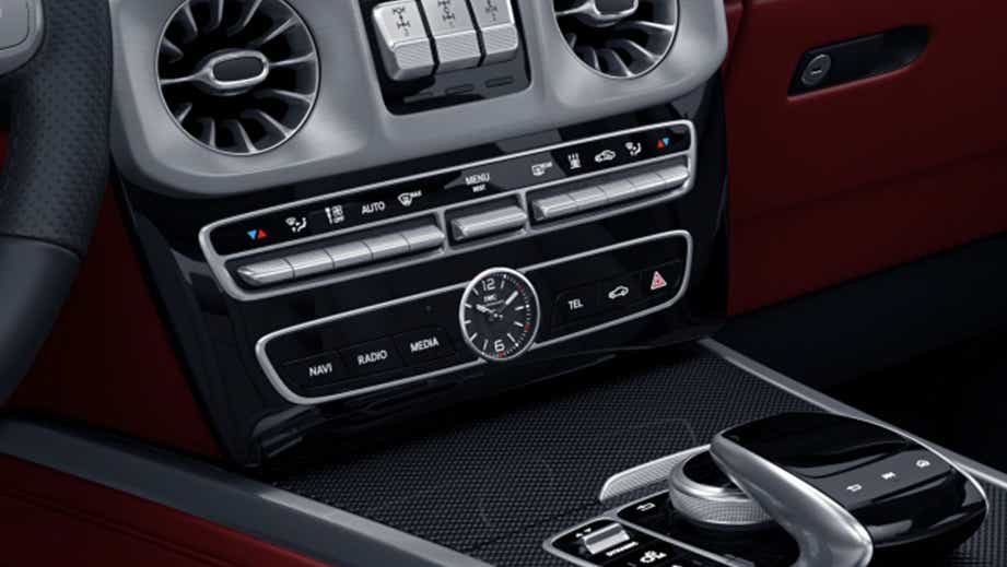 Center console and dashboard of a Mercedes-Benz AMG G 63