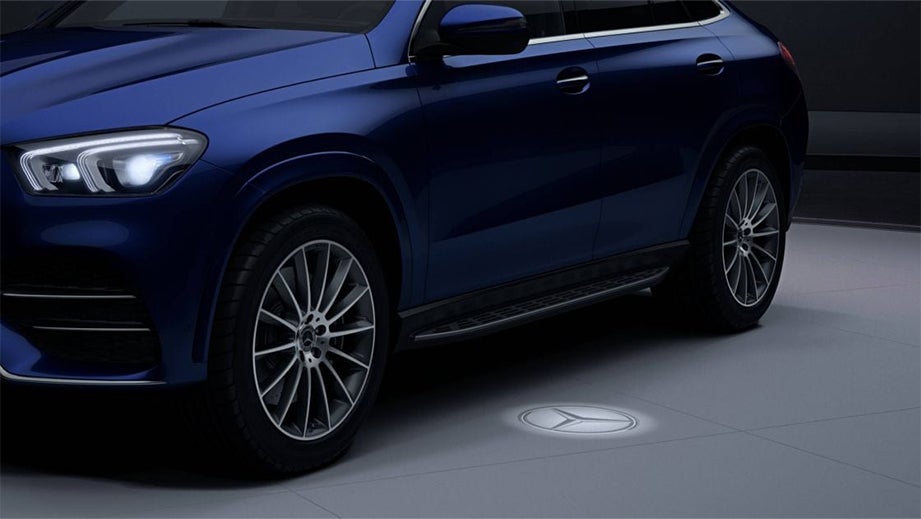 Front side view of a Mercedes-Benz AMG GLE 53