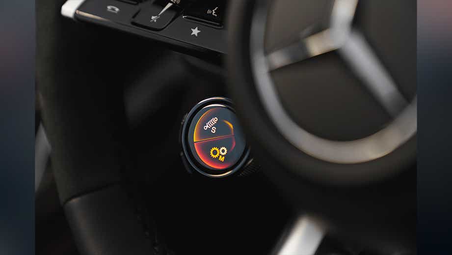 Steering wheel drive mode selector of a Mercedes-Benz AMG SL