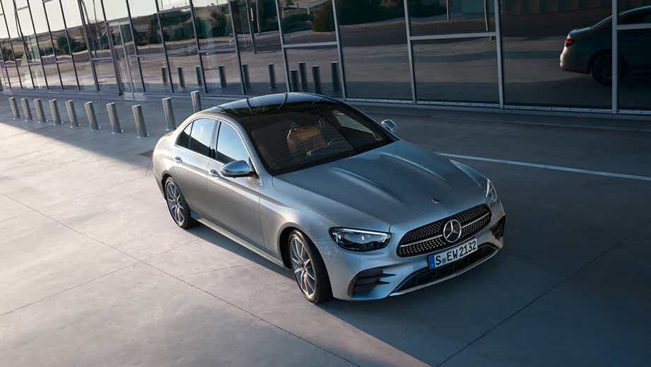 front three-quarter view of a Mercedes-Benz E-Class 2021-2023