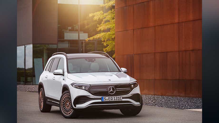 Front view of a Mercedes-Benz EQB 2022-23