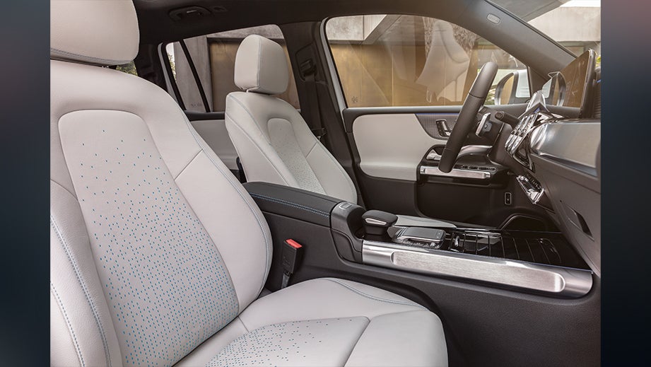 front interior seats and dashboard of a Mercedes-Benz EQB 2022-23