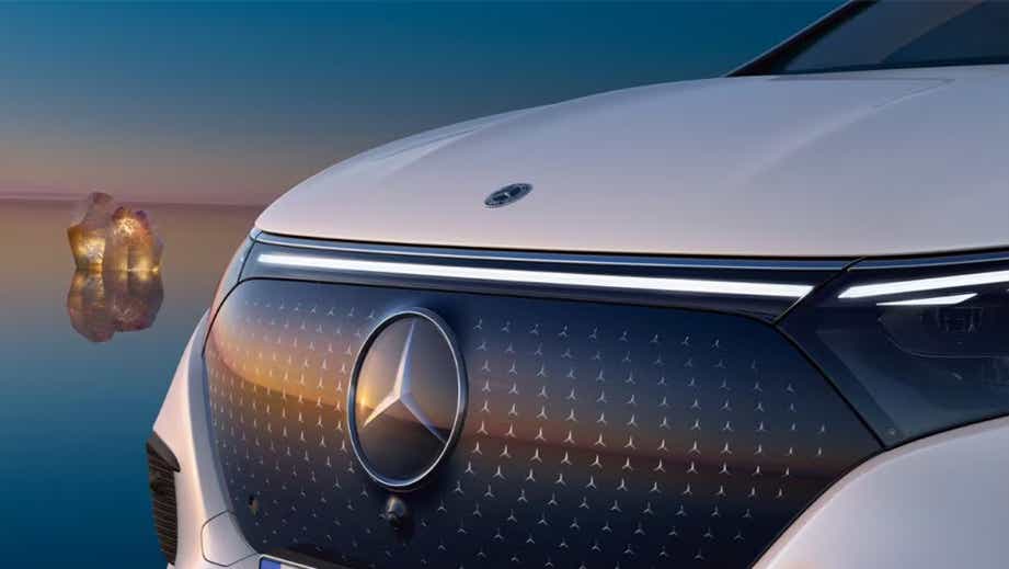Front grille close-up of a Mercedes-Benz EQS SUV