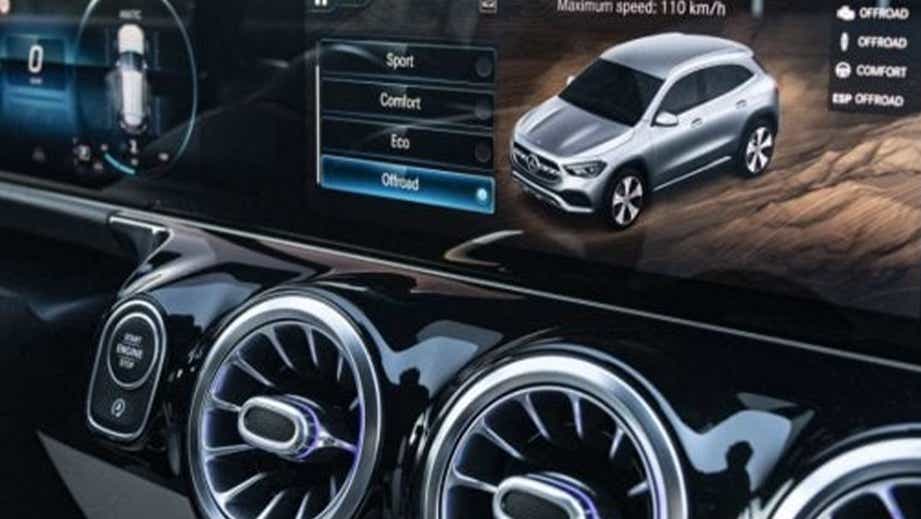 dashboard and infotainment display of a Mercedes-Benz GLA 2021-23
