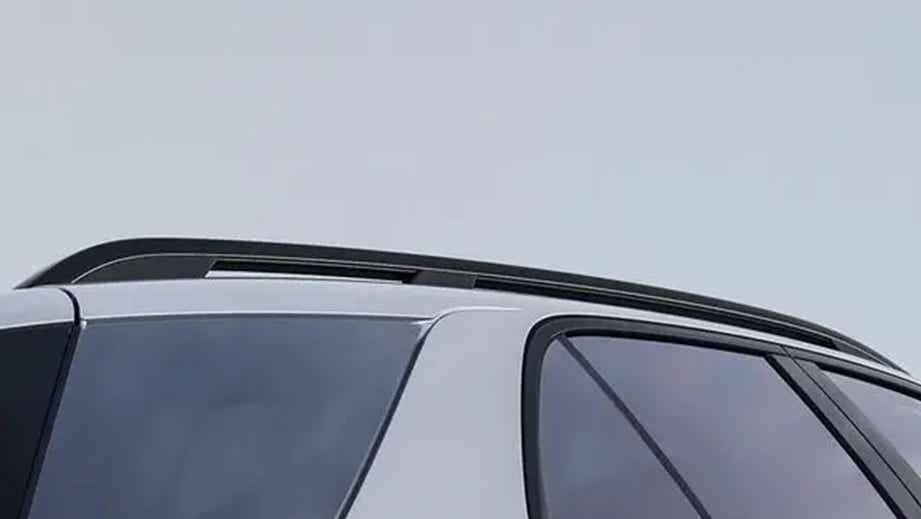 roof rail close-up of a Mercedes-Benz GLE