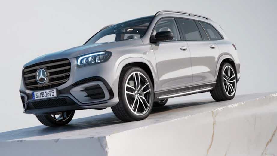 front three-quarter view of a Hightech Silver Mercedes-Benz GLS