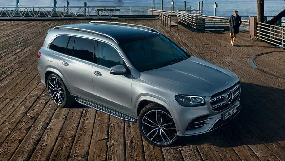 front three-quarter view of a Hightech Silver Mercedes-Benz GLS