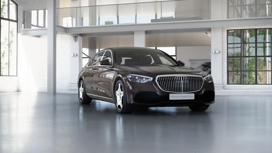 front three-quarter view of a Mercedes-Benz Maybach S-Class