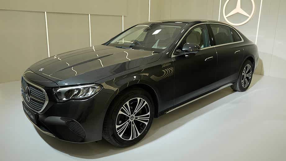 Mercedes-Benz New E-class Left Diagonal View