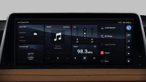Infotainment touchscreen display of a MG Gloster