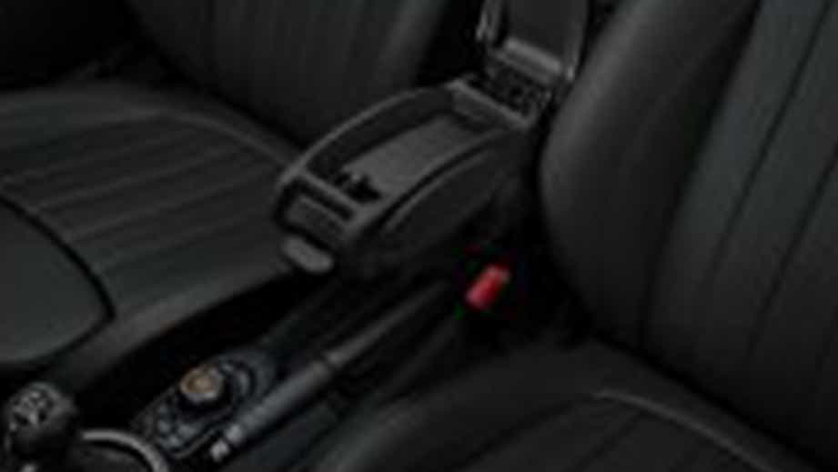 center console and front seats of a Mini 3 DOOR