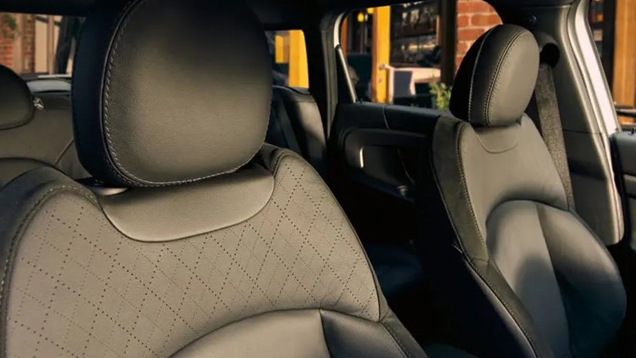Interior front seats view of a Mini Cooper Countryman
