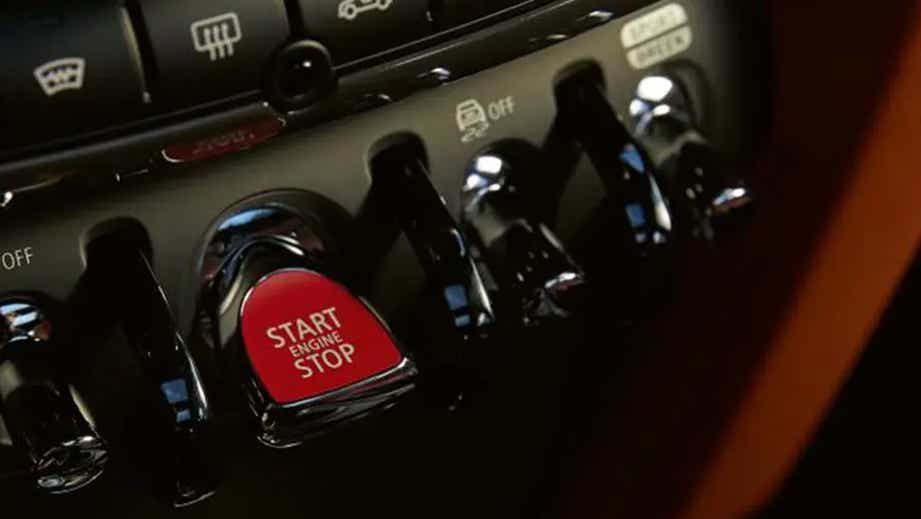 Interior start/stop button close-up of a Mini Cooper Countryman