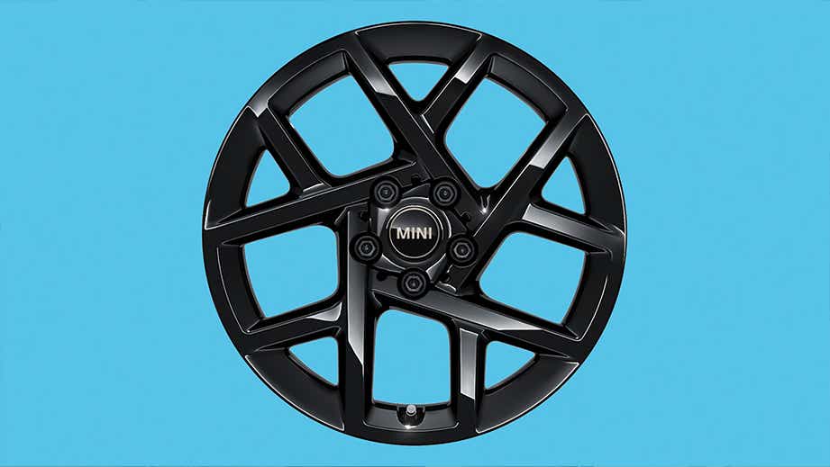 Alloy wheel close-up of a Mini Cooper S