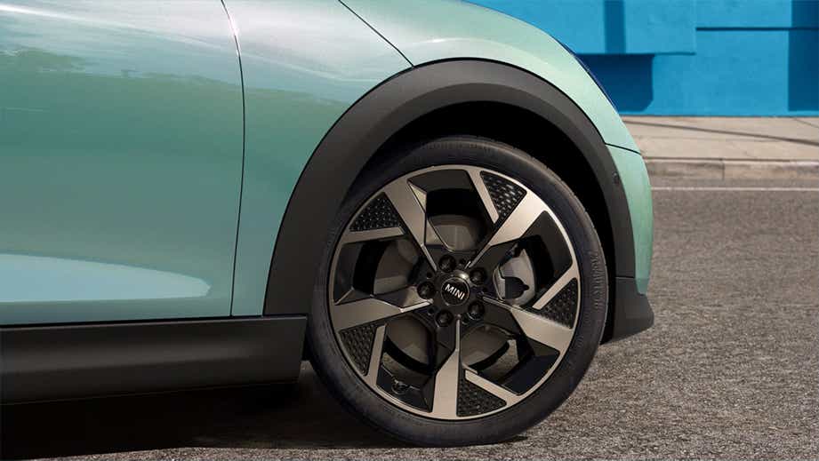 Front wheel and fender view of a Mini Cooper S