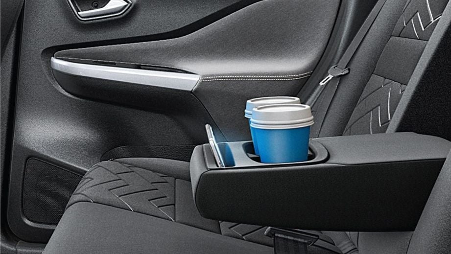 rear seat armrest with cup holders of a Nissan Magnite 2020-2023