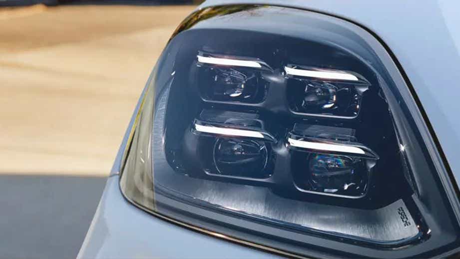 Headlight close-up of a Porsche Cayenne Coupe