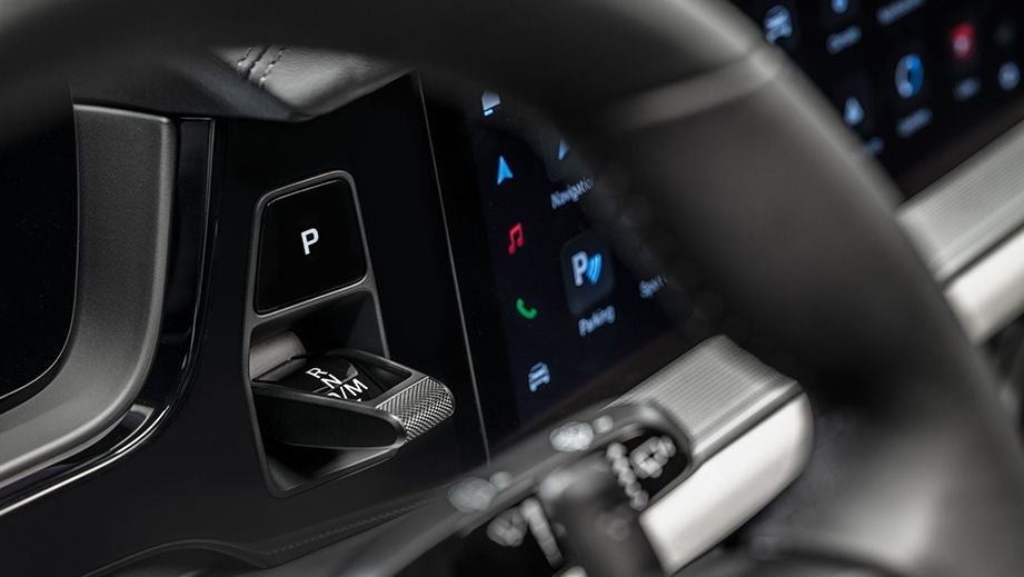 Porsche CayenneInterior image