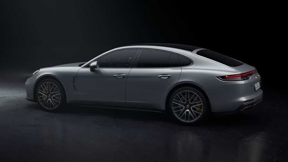 side view of a Porsche Panamera 2021-2023