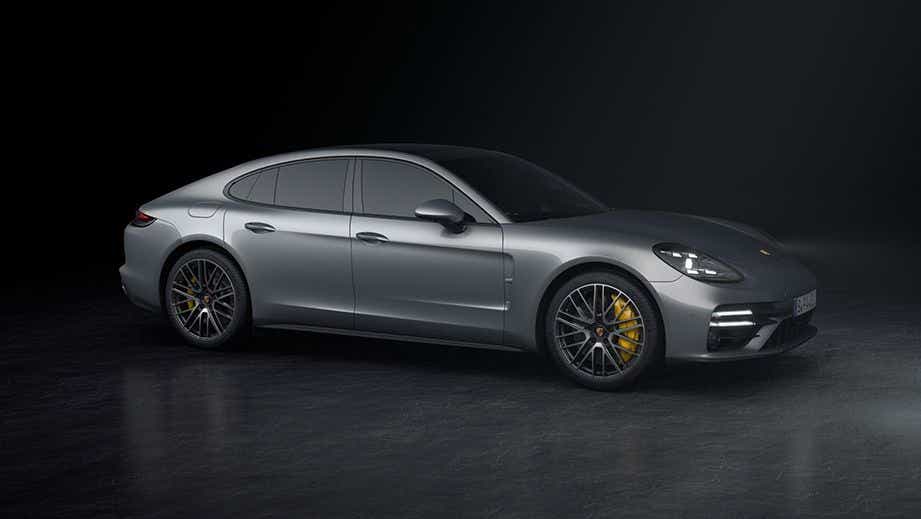 side view of a Porsche Panamera 2021-2023