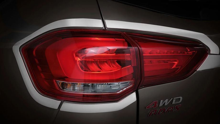 taillight close-up of a Porsche Panamera 2021-2023