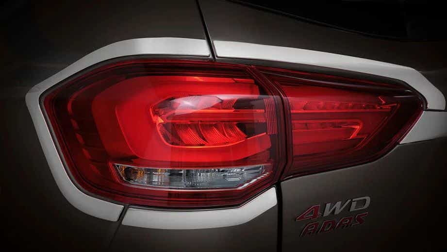 taillight close-up of a Porsche Panamera 2021-2023