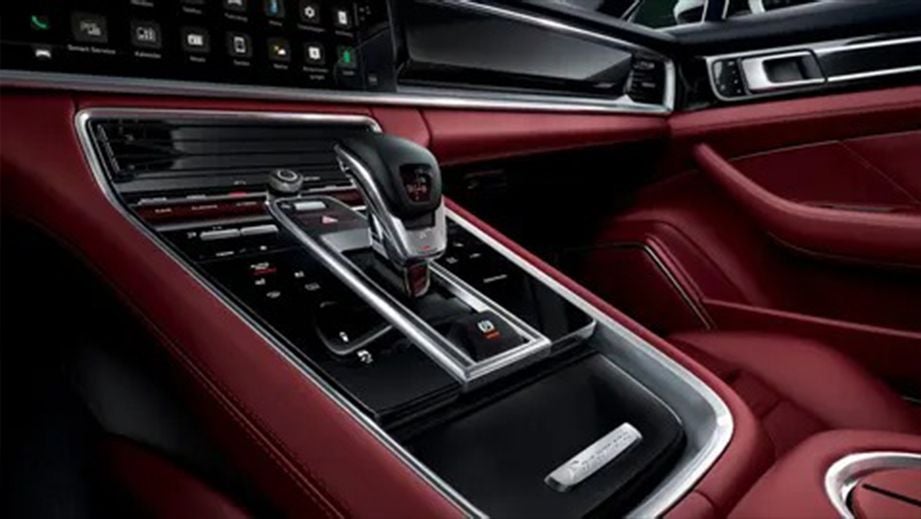center console interior of a Porsche Panamera 2021-2023