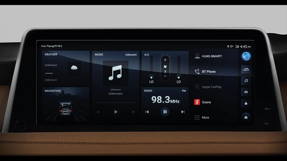 infotainment touchscreen of a Porsche Panamera 2021-2023