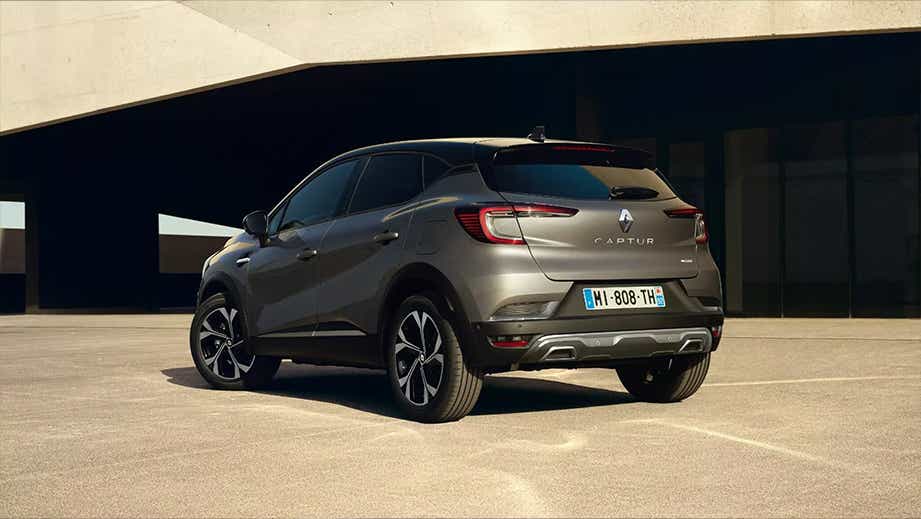 rear three-quarter of a Renault Captur